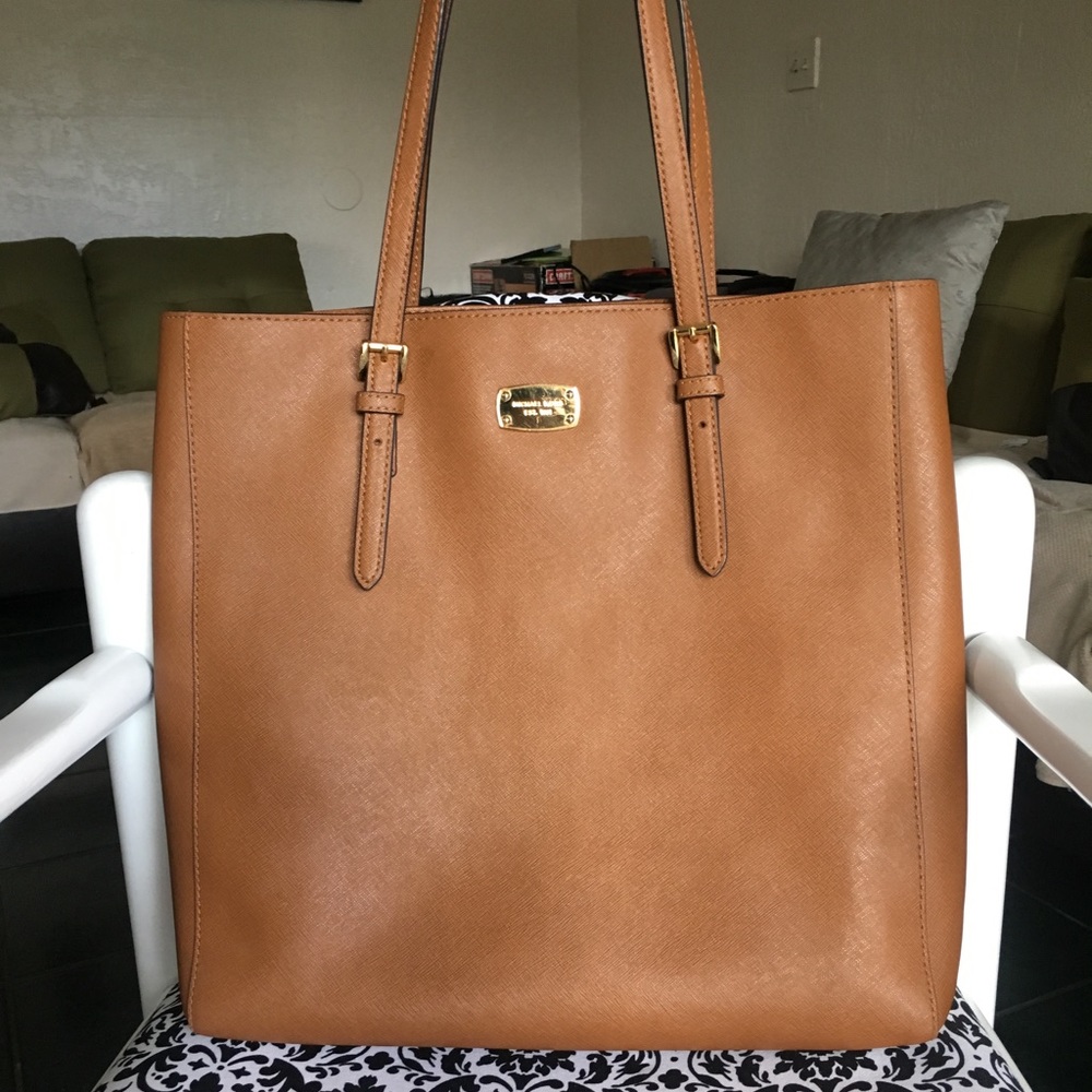 Michael kors tote